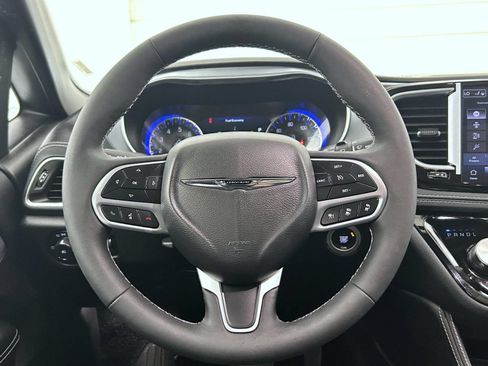 Certified 2026 Chrysler Pacifica Limited FWD image 11