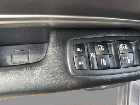 Used 2020 Dodge Durango SXT AWD/4WD image 36
