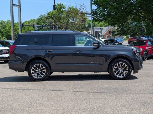 Used 2025 Ford Expedition Platinum AWD/4WD image 14