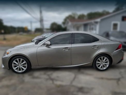 Used 2015 Lexus IS 200t image 4