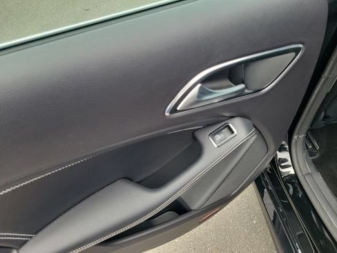 Used 2019 Mercedes-Benz CLA 250 4MATIC image 10
