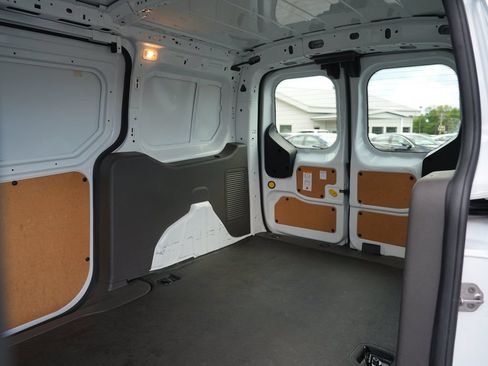 Used 2021 Ford Transit Connect XL FWD image 19