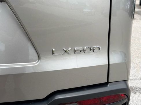 Used 2023 Lexus LX 600 F Sport w/ Accessory Package (A2) AWD/4WD image 11