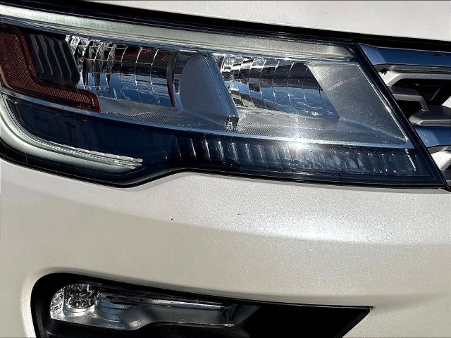 Used 2018 Ford Explorer Limited w/ Equipment Group 301A AWD/4WD image 33