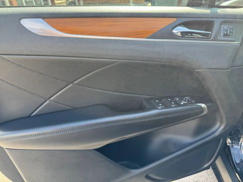 Used 2019 Lincoln MKC Reserve w/ MKC Climate Package image 25