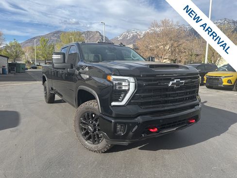 Used 2025 Chevrolet Silverado 2500 LT w/ Trail Boss Package image 1