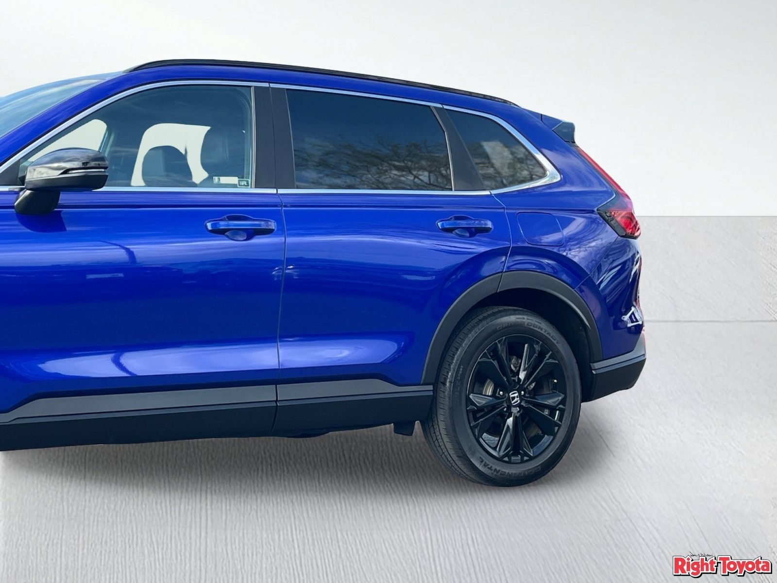 Used 2024 Honda CR-V Sport Touring image 9