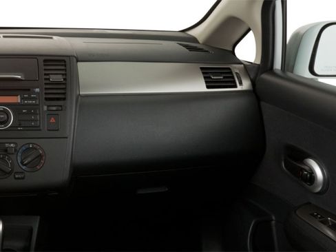 Used 2010 Nissan Versa 1.8 S w/ PWR Plus Pkg FWD image 16