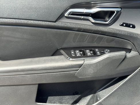 Used 2023 Kia Sportage SX FWD image 12