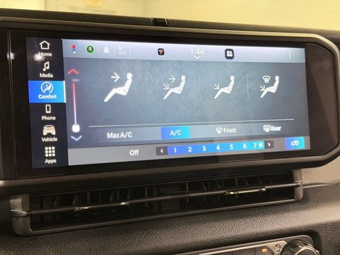 Used 2025 Jeep Wrangler Unlimited Sport AWD/4WD image 46