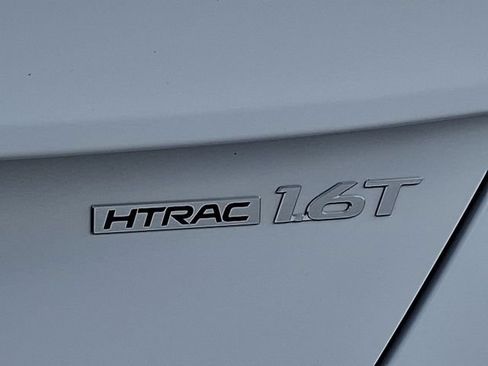Certified 2024 Hyundai Kona Limited AWD/4WD image 31