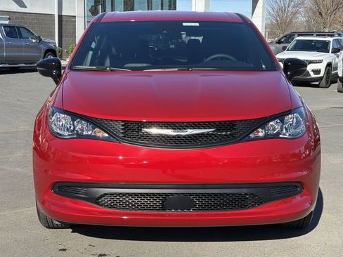 New 2026 Chrysler Voyager LX image 15