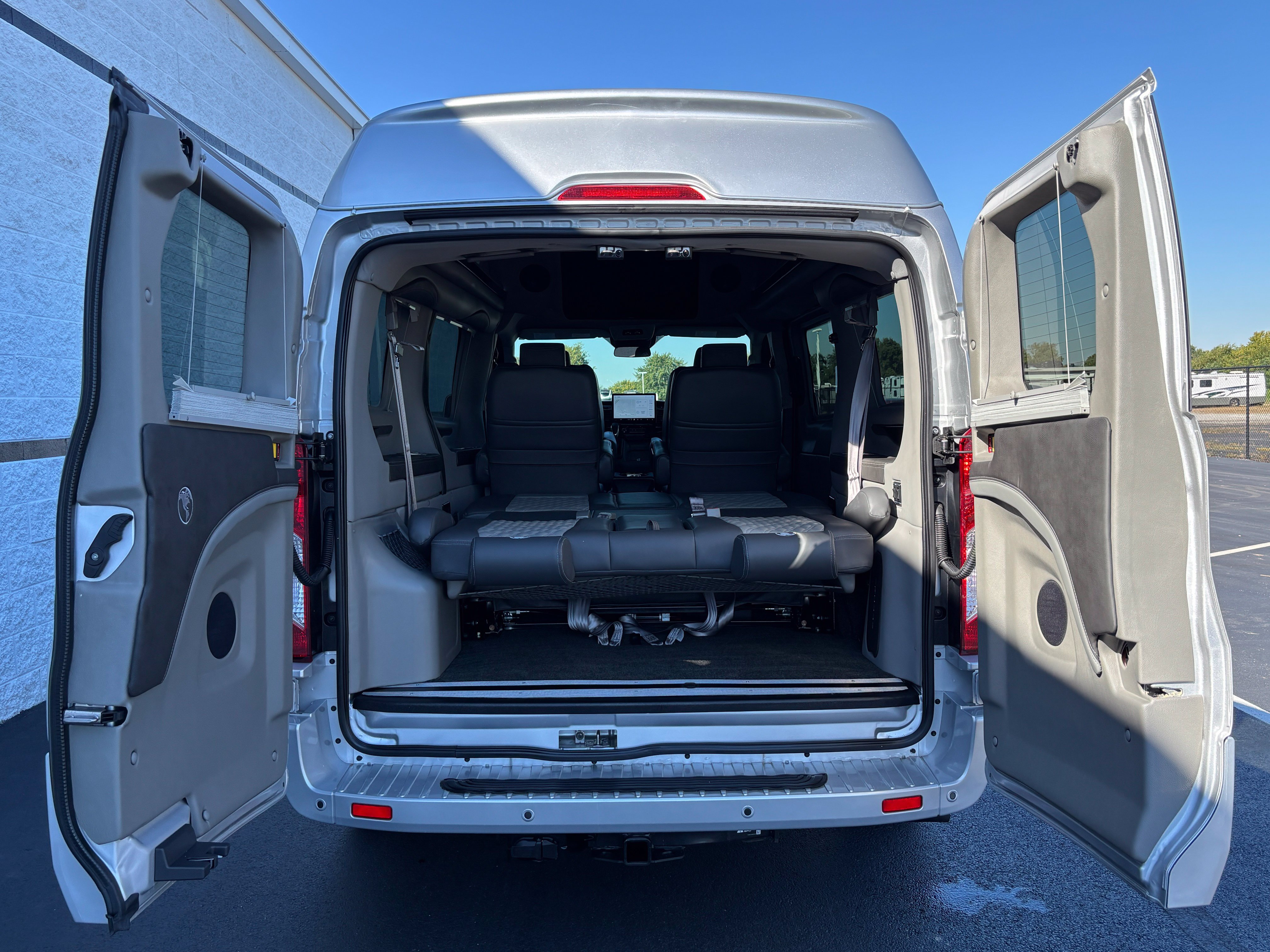 Used 2024 Ford Transit 150 Low Roof RWD image 13