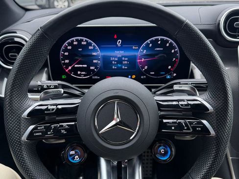 Used 2025 Mercedes-Benz GLC 43 AMG 4MATIC image 17