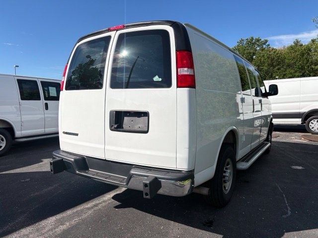 Used 2025 Chevrolet Express 2500 w/ Driver Convenience Package RWD image 5