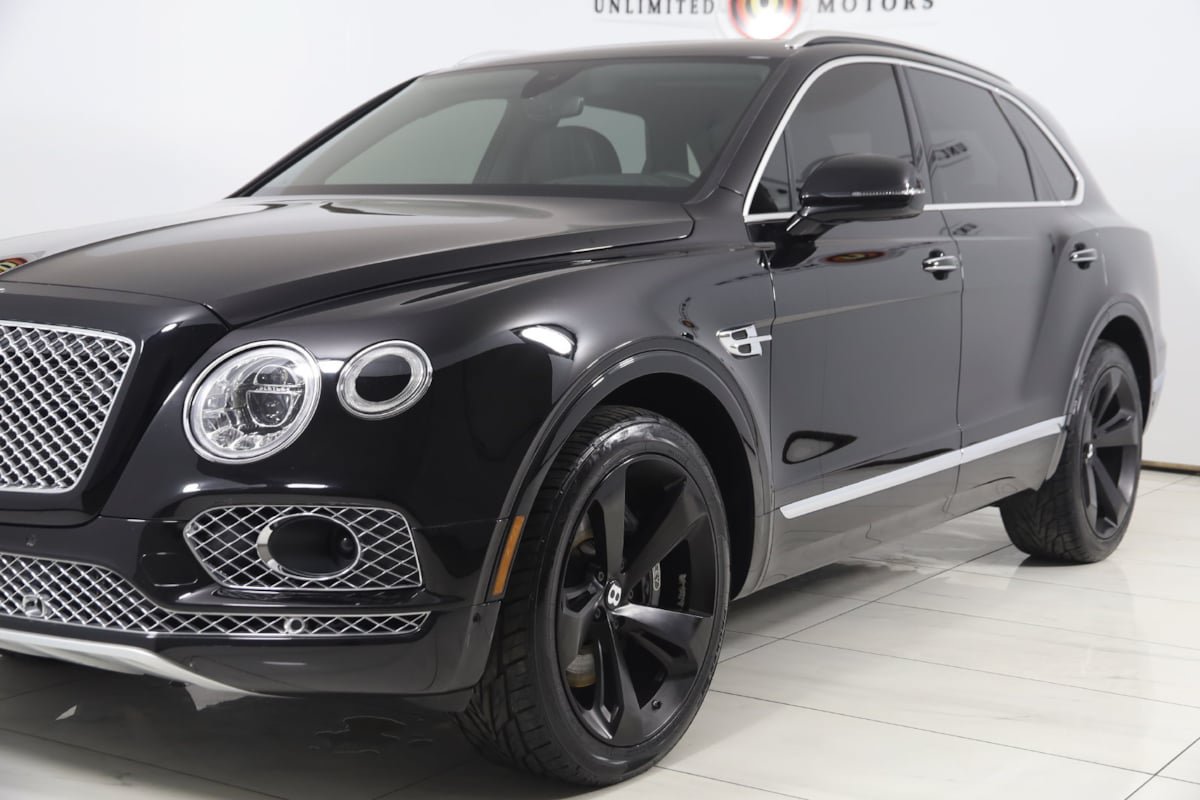 Used 2018 Bentley Bentayga AWD/4WD image 77