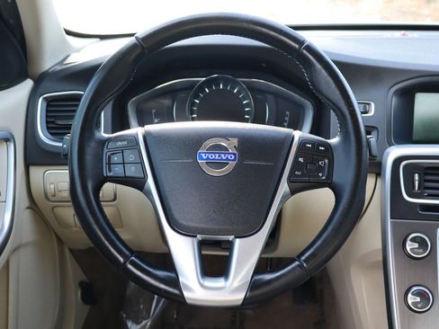 Used 2015 Volvo S60 T5 Premier image 18