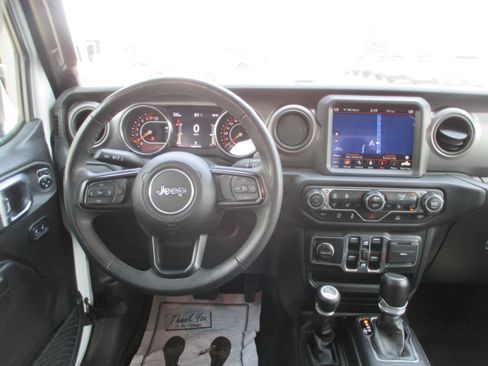 Used 2023 Jeep Gladiator Sport AWD/4WD image 12