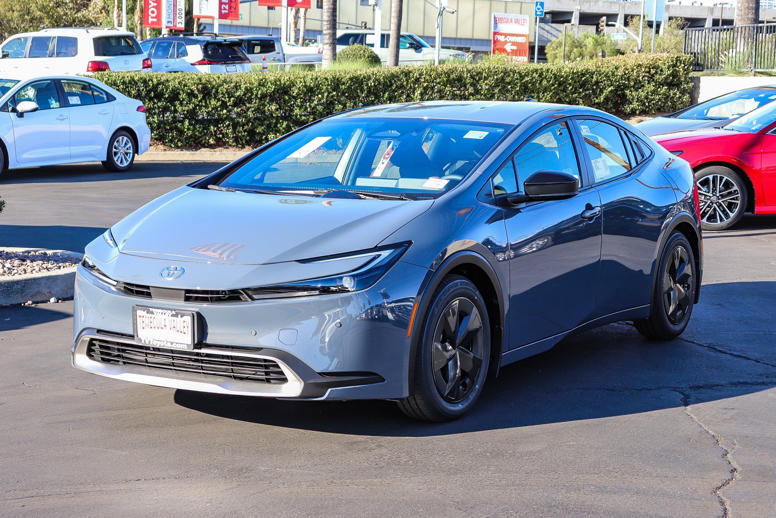 New 2027 Toyota Prius Plug-In Hybrid FWD image 3