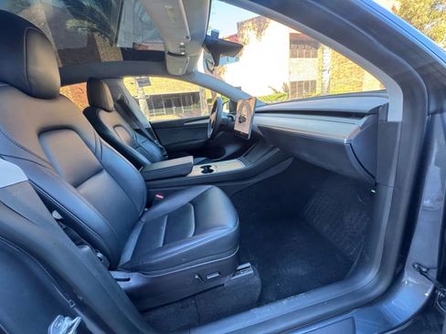 Used 2024 Tesla Model Y Performance image 15
