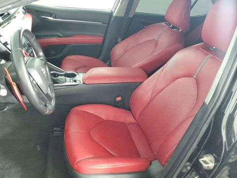 Used 2020 Toyota Camry XSE image 9