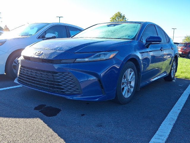 Used 2025 Toyota Camry LE w/ Convenience Package FWD image 3