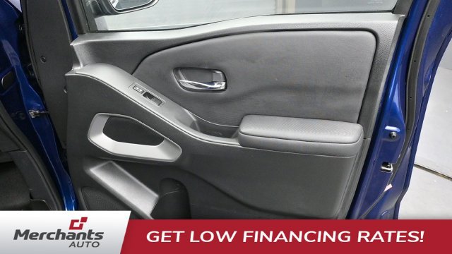 Used 2022 Nissan Frontier SV AWD/4WD image 10
