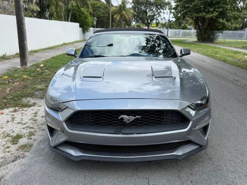 Used 2020 Ford Mustang Premium RWD image 5