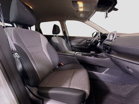 Used 2022 Nissan Rogue SV FWD image 29