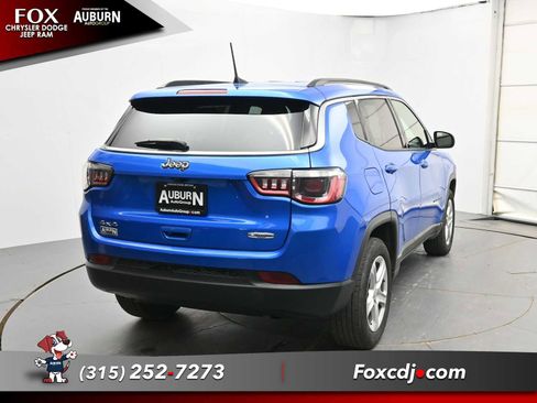 Used 2023 Jeep Compass Latitude w/ Convenience Group AWD/4WD image 4