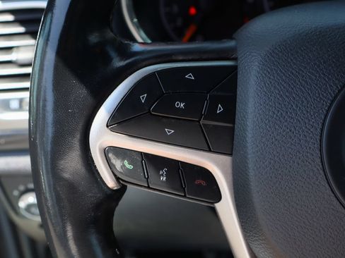 Used 2021 Jeep Grand Cherokee Laredo X RWD image 23
