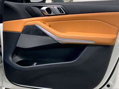 Used 2023 BMW X5 xDrive40i w/ Executive Package image 23