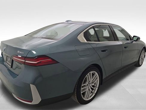 Certified 2024 BMW 530i xDrive w/ Premium Package image 9