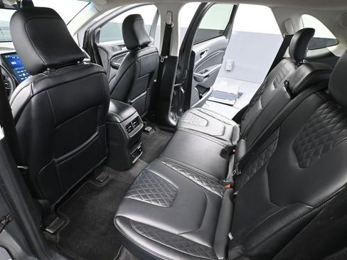 Used 2024 Ford Edge Titanium AWD/4WD image 35