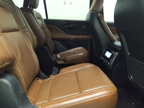 Used 2021 Lincoln Aviator Reserve w/ Equipment Group 201A RWD image 19