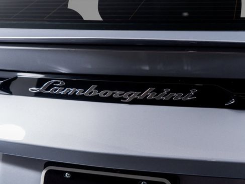 Used 2024 Lamborghini Urus S image 12