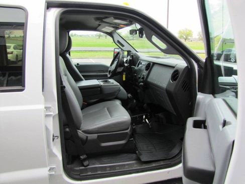 Used 2012 Ford F550 2WD Crew Cab Super Duty w/ Payload Upgrade Pkg image 10