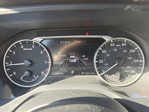 Used 2023 Nissan Rogue SV image 16