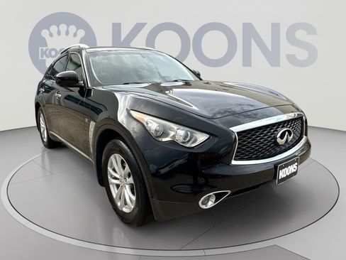 Used 2017 INFINITI QX70 AWD w/ Premium Package image 2
