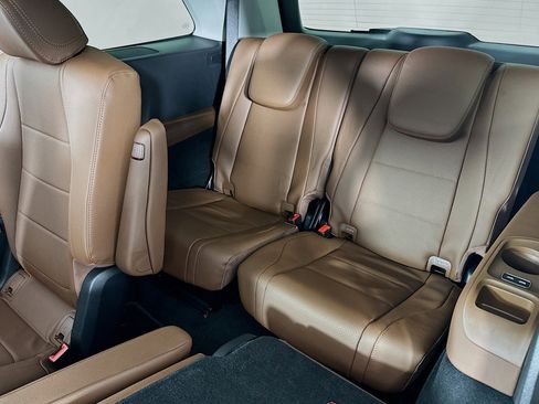New 2026 Mercedes-Benz GLS 450 4MATIC image 8
