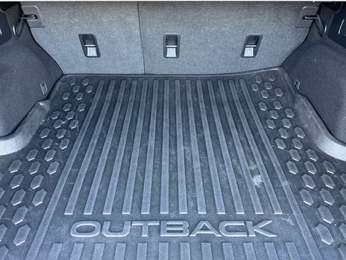 Used 2022 Subaru Outback Premium image 16