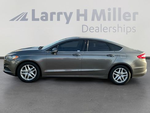 Used 2014 Ford Fusion SE image 2