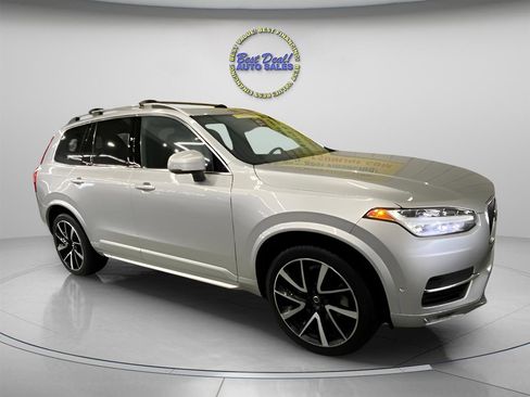 Used 2018 Volvo XC90 T6 Momentum w/ Convenience Package image 7