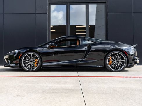 Used 2023 McLaren GT RWD image 10