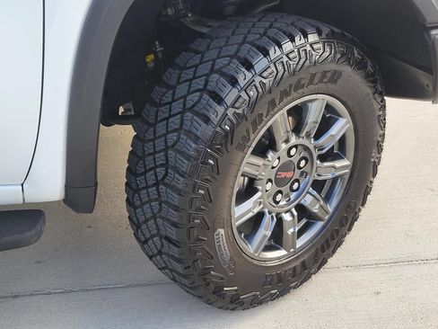 Used 2026 GMC Sierra 1500 AT4X AWD/4WD image 8