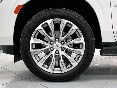 Used 2021 GMC Yukon Denali AWD/4WD image 10