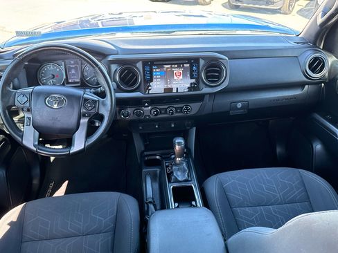 Used 2017 Toyota Tacoma TRD Off-Road w/ Tow Package (A/T) image 14