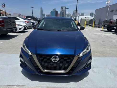 Used 2020 Nissan Altima 2.5 SR w/ Premium Package FWD image 8