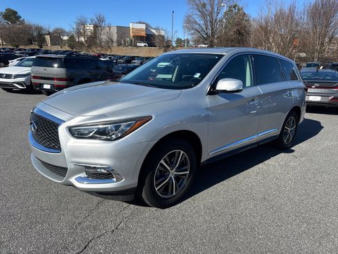 Used 2017 INFINITI QX60 FWD image 3