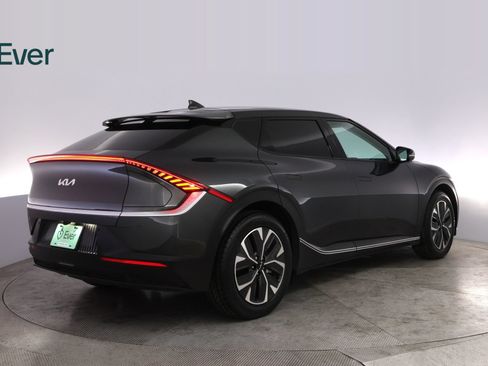 Used 2024 Kia EV6 Light RWD image 3